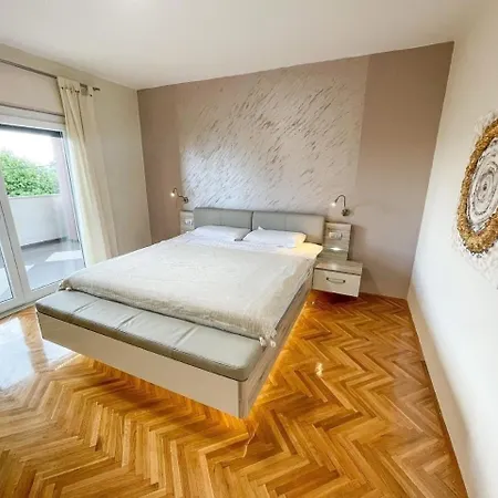 Apartman Oaza *